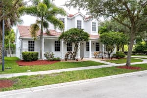 4720 Lakeside Cir W, Davie, FL 33314, Sold 09/14/20