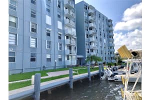 430 Golden Isles Dr # 103, Hallandale Beach, FL 33009, Sold 12/21/20