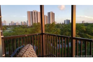 3301 N Country Club Dr, Miami, FL 33180, Sold 11/24/20