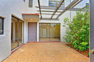 4710 SW 67th Ave APT H10, Miami, FL 33155, Sold 09/15/20