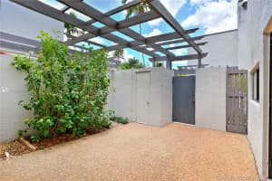 4710 SW 67th Ave APT H10, Miami, FL 33155, Sold 09/15/20