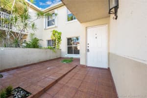 9167 Fontainebleau Blvd, Miami, FL 33172, Sold 11/25/20