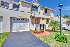 21190 Mainsail Cir APT A16, Aventura, FL 33180, Sold 10/16/20