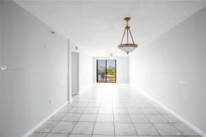 7832 Collins Ave, Miami Beach, FL 33141, Sold 09/10/20
