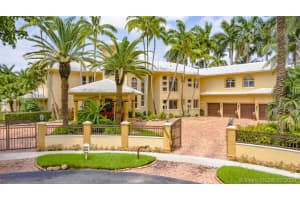 8205 NW 157th Terrace, Miami Lakes, FL 33016, Sold 05/03/21