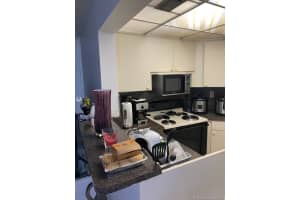 680 W Park Dr, Miami, FL 33172, Sold 02/10/21