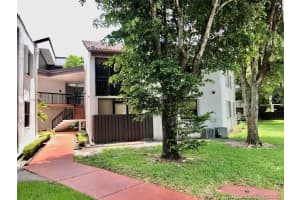 9409 Fontainebleau Blvd, Miami, FL 33172, Sold 08/12/20