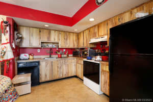 8005 SW 107th Ave, Miami, FL 33173, Sold 05/17/21