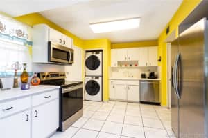 9110 Fontainebleau Blvd, Miami, FL 33172, Sold 11/20/20