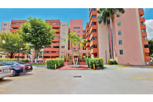 5050 NW 7th St, Miami, FL 33126, Sold 09/28/20