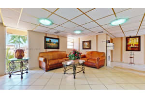 5050 NW 7th St, Miami, FL 33126, Sold 09/28/20