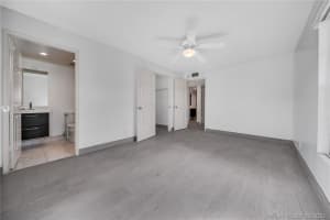 8005 Lake Dr, Doral, FL 33166, Sold 04/12/21