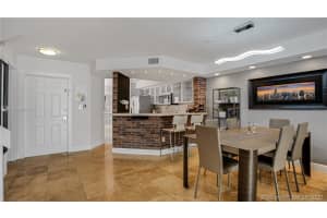 3520 Magellan Cir, Miami, FL 33180, Sold 11/24/20