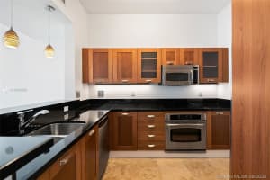 186 SE 12th Terrace #2204, Miami, FL 33131, Sold 03/29/21