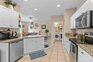 9854 NW 18th St, Pembroke Pines, FL 33024, Sold 09/21/20