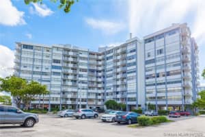 1200 NE Miami Gardens Dr #302w, Miami, FL 33179, Sold 10/02/20