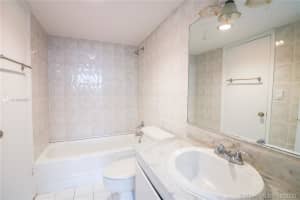 1200 NE Miami Gardens Dr #302w, Miami, FL 33179, Sold 10/02/20