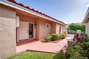 10129 NW 3rd Ct, Plantation, FL 33324, Sold 09/28/20