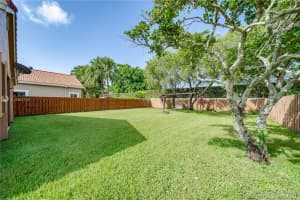 10129 NW 3rd Ct, Plantation, FL 33324, Sold 09/28/20