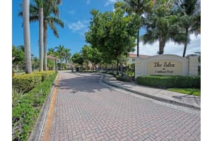 3208 NW 33rd St, Lauderdale Lakes, FL 33309, Sold 11/10/20