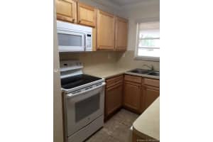 8870 Fontainebleau Blvd, Miami, FL 33172, Sold 08/25/20