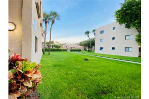 8015 SW 107th Ave, Miami, FL 33173, Sold 09/17/20