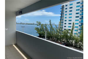7545 E Treasure Dr #4j, North Bay Village, FL 33141, Sold 12/01/20