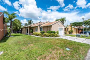1030 SW 111th Ave, Pembroke Pines, FL 33025, Sold 09/30/20