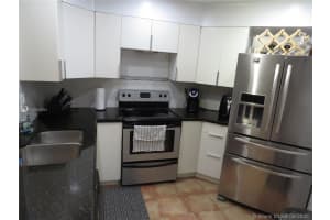 9405 Fontainebleau Blvd, Miami, FL 33172, Sold 10/05/20