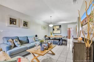 2213 W 74th Pl #28c, Hialeah, FL 33016, Sold 09/11/20