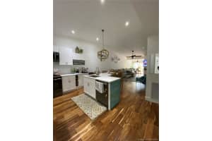 9861 Leeward Ave, Key Largo, FL 33037, Sold 11/13/20