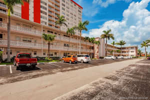 3135 S Ocean Dr, Hallandale Beach, FL 33009, Sold 12/23/20