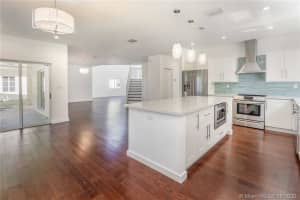 2924 NE 3rd Dr, Homestead, FL 33033, Sold 10/19/20