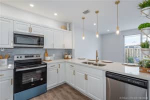 15632 SW 39th St, Miramar, FL 33027, Sold 09/30/20