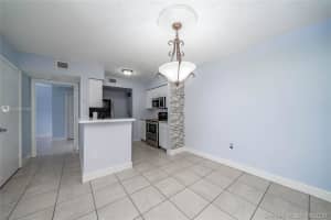 15221 SW 80th St, Miami, FL 33193, Sold 11/20/20