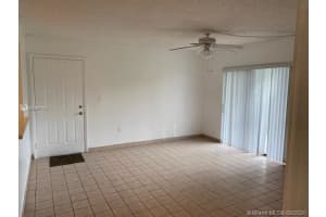 200 Palm Cir W, Pembroke Pines, FL 33025, Sold 05/28/21