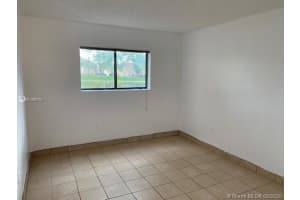 200 Palm Cir W, Pembroke Pines, FL 33025, Sold 05/28/21
