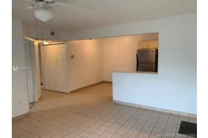 301 Palm Way, Pembroke Pines, FL 33025, Sold 05/28/21