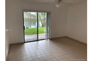 301 Palm Way, Pembroke Pines, FL 33025, Sold 05/28/21