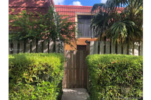 9851 NW 6th Ct, Plantation, FL 33324, Sold 09/30/20