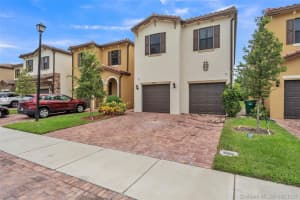 5213 NW 50th Terrace, Tamarac, FL 33319, Sold 10/28/20