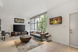 1024 Lenox Ave, Miami Beach, FL 33139, Sold 11/13/20