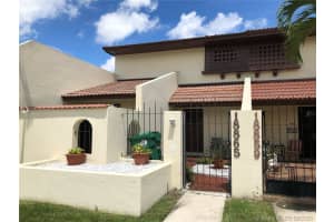 18865 NW 65th Ct, Hialeah, FL 33015, Sold 09/24/20