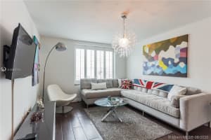 1460 Ocean Dr, Miami Beach, FL 33139, Sold 10/20/20