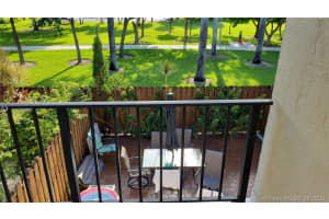 929 NE 24th Ave, Hallandale Beach, FL 33009, Sold 10/09/20