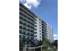 7501 E Treasure Dr #9d, North Bay Village, FL 33141, Sold 02/26/21
