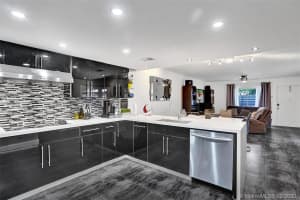 507 NW 98th Ave, Plantation, FL 33324, Sold 11/02/20