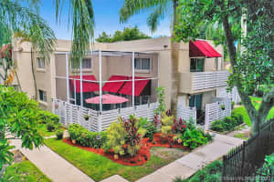 507 NW 98th Ave, Plantation, FL 33324, Sold 11/02/20