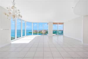 300 South Pointe Dr, Miami Beach, FL 33139, Sold 03/22/21