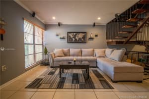 6530 Kendale Lakes Dr, Miami, FL 33183, Sold 10/26/20